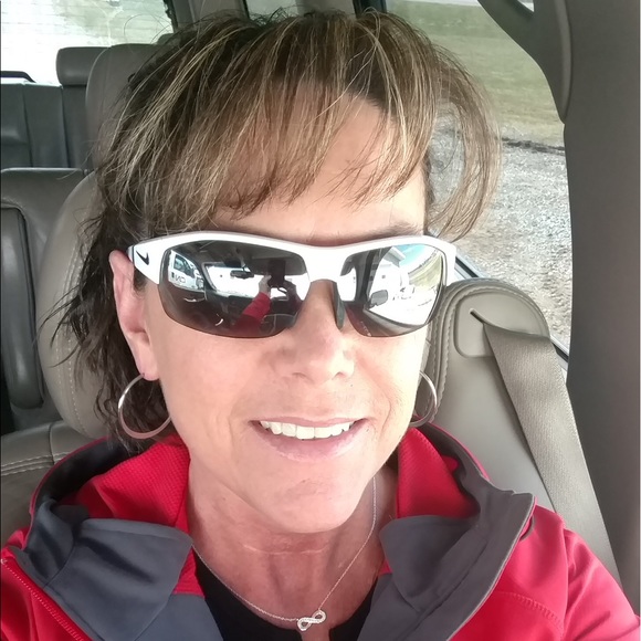 Poshmark profile picture for @nicco
